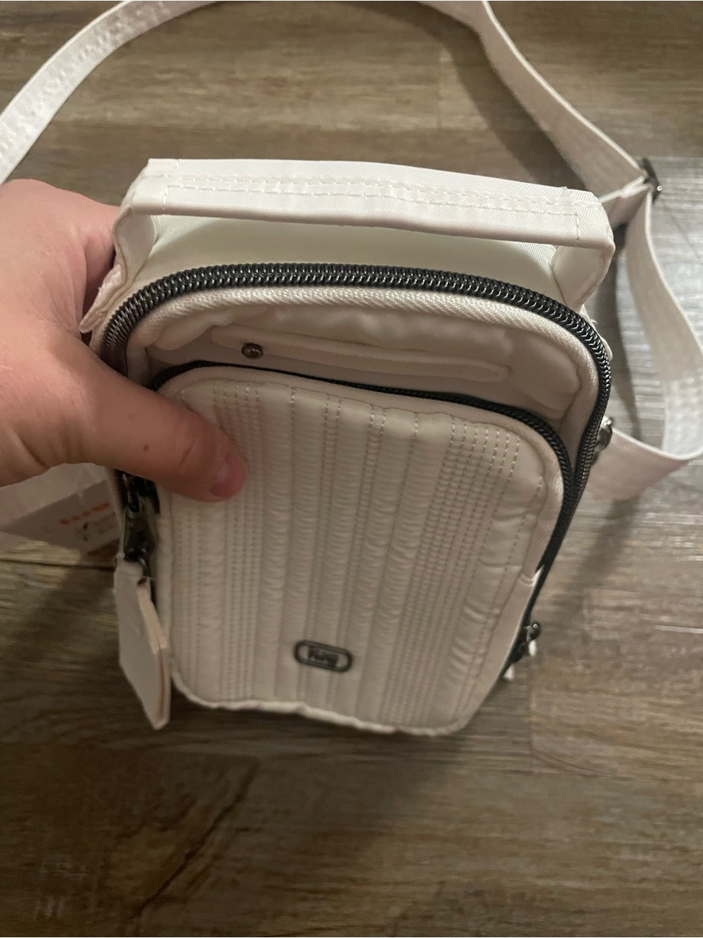 Lug Skeeter Mini B Crossbody Bag Purse NWT White Travel Adjustable Strap Zipper - Picture 16 of 16